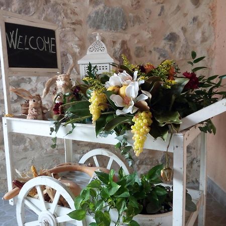 Lo Sporting Bed&Breakfast Nasino Bagian luar foto