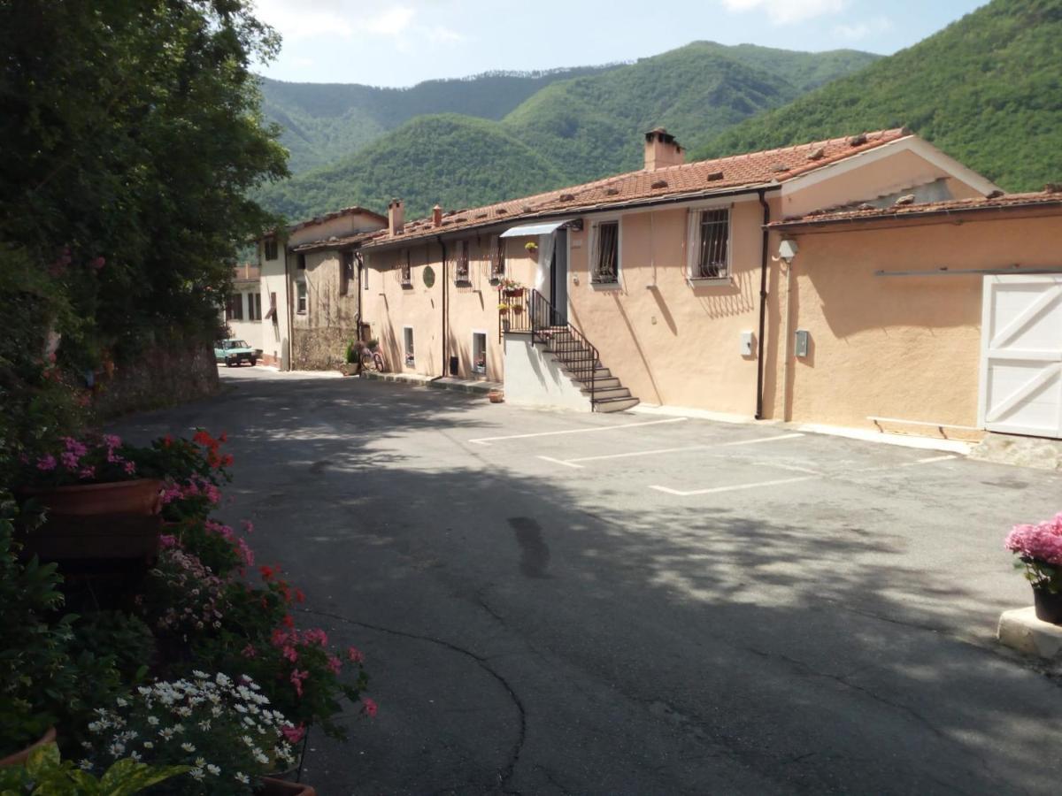 Lo Sporting Bed&Breakfast Nasino Bagian luar foto